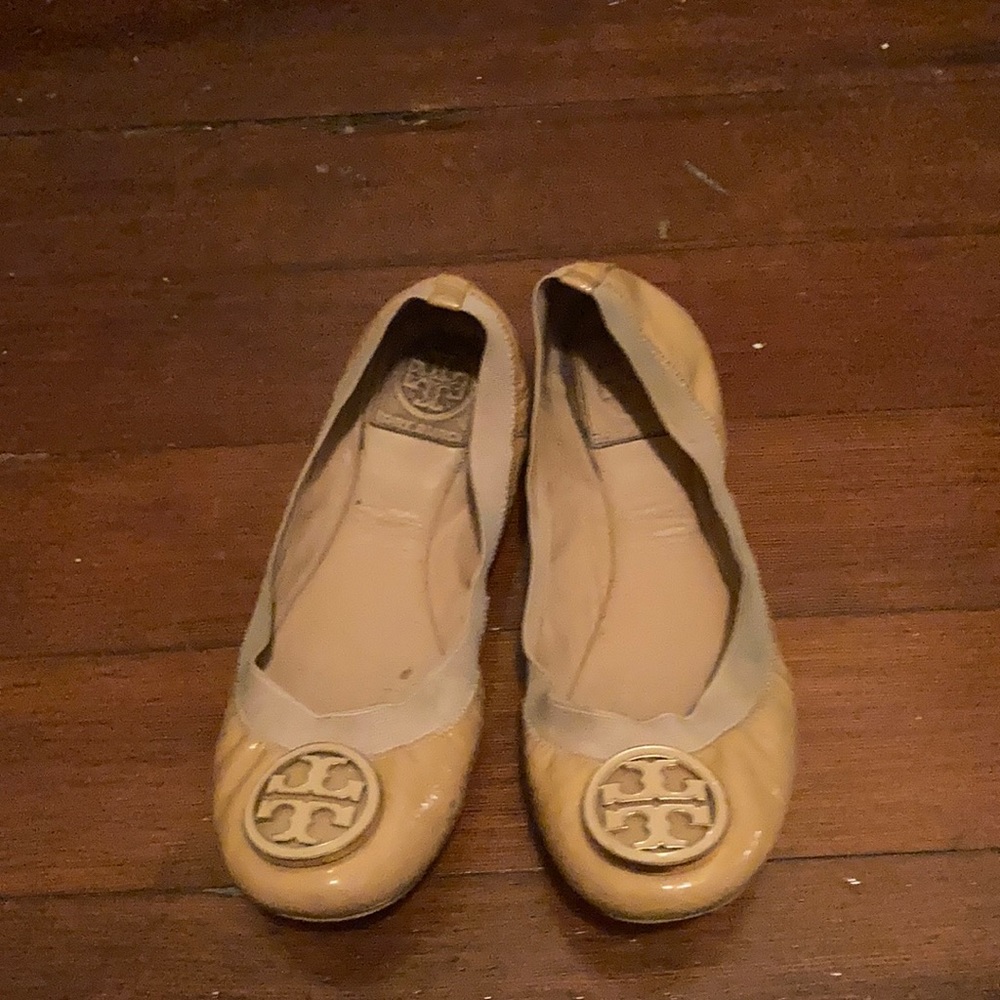 Tan Tory Burch Flats size 6